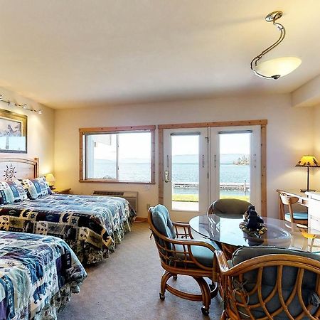 Many Springs Lakefront Condos Bigfork Zimmer foto