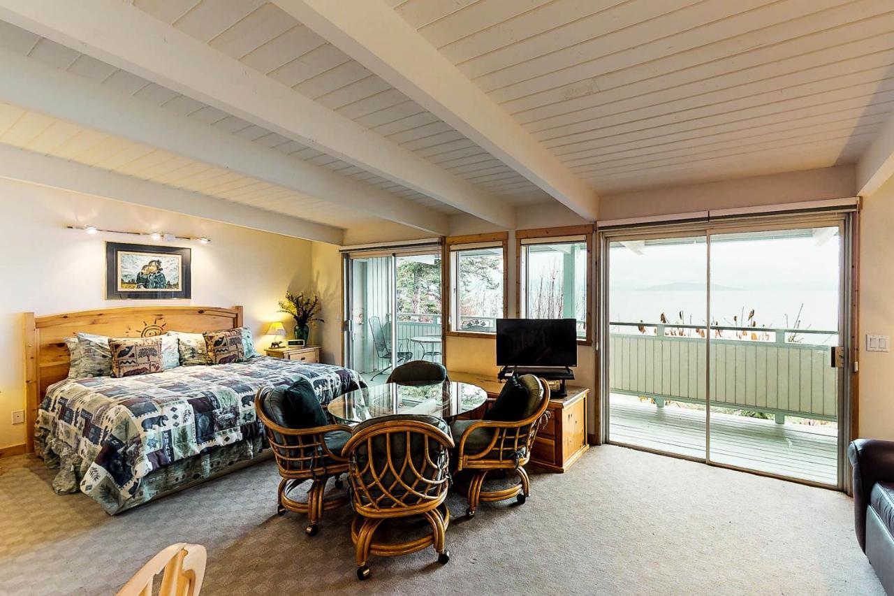 Many Springs Lakefront Condos Bigfork Zimmer foto