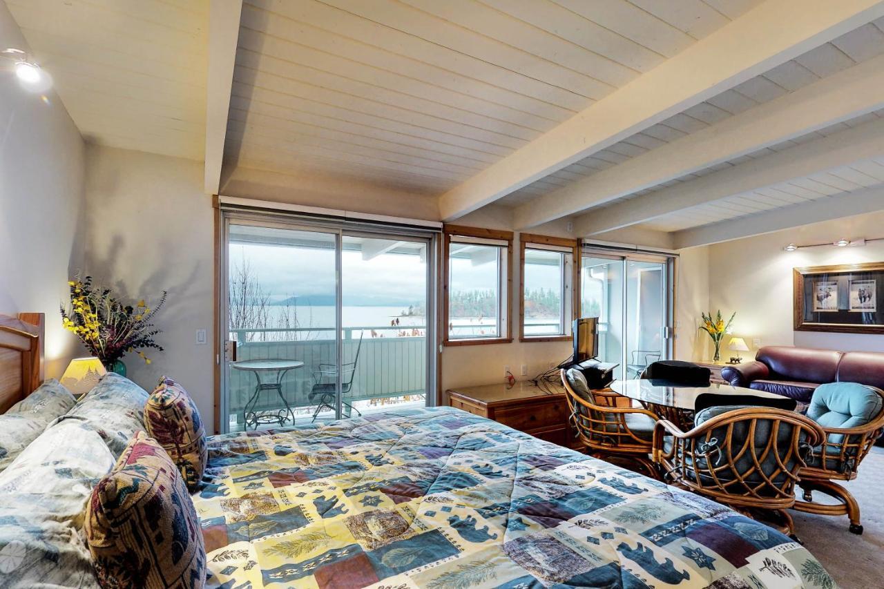 Many Springs Lakefront Condos Bigfork Exterior foto